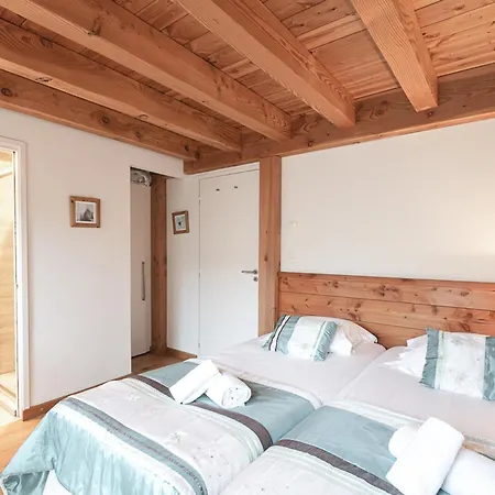 Chalet Superbe 4 Etoiles Avec Sauna Et Garage Proche Des Pistes - Fr-1-343-184 *