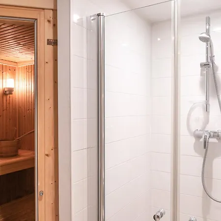 Superbe 4 étoiles Avec Sauna Et Garage Proche Des Pistes - Fr-1-343-184 Chalet