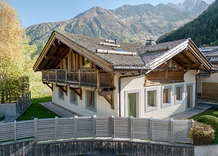 Chalet Superbe 4 étoiles Avec Sauna Et Garage Proche Des Pistes - Fr-1-343-184